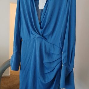 Elegant Blue Long Sleeve Dress